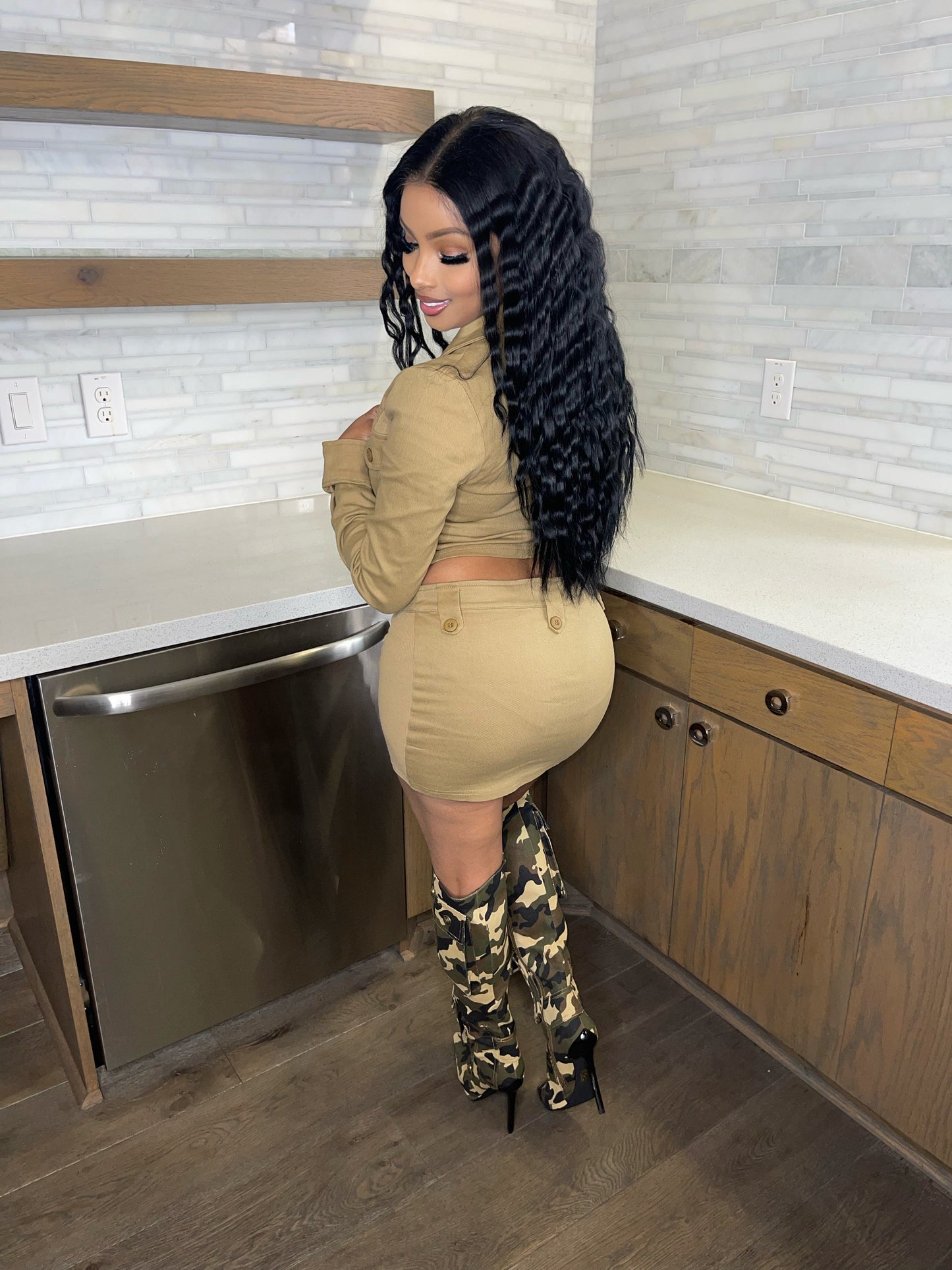 Detailed skirt set